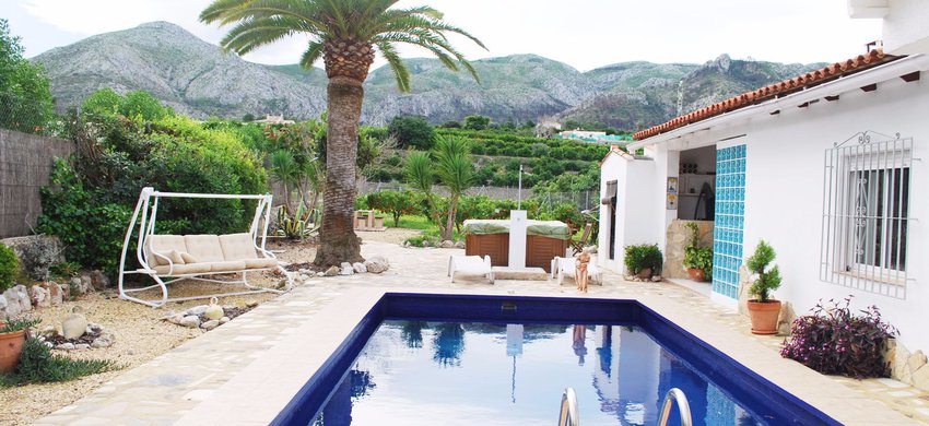 Casa de campo cerca del pueblo