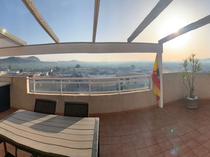 Atico duplex con vistas.