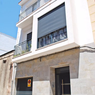 MODERN HOUSE BUILT RECENTLY IN PEGO
