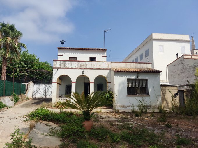 Vivienda con parcela de 1251 m2 en les verdales