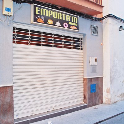 LOCAL COMERCIAL EN EL CENTRO DE PEGO