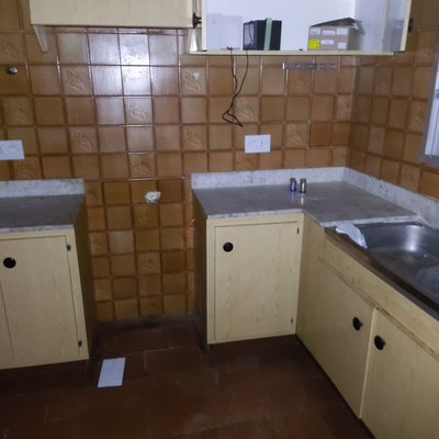 Vivienda en Parcent con salida a dos calles
