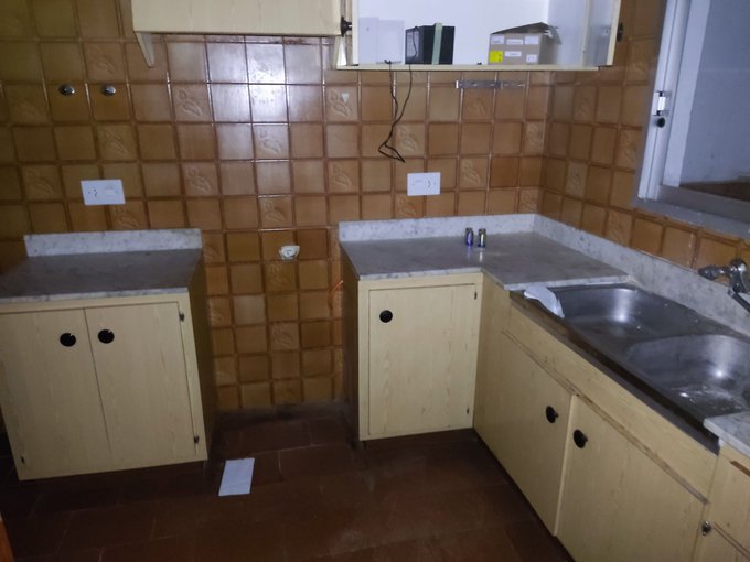 Vivienda en Parcent con salida a dos calles