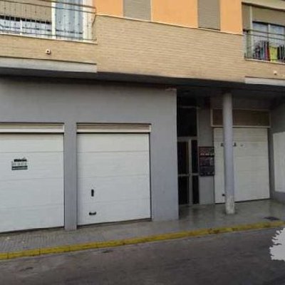 Garage à Benifairó de la Valldigna